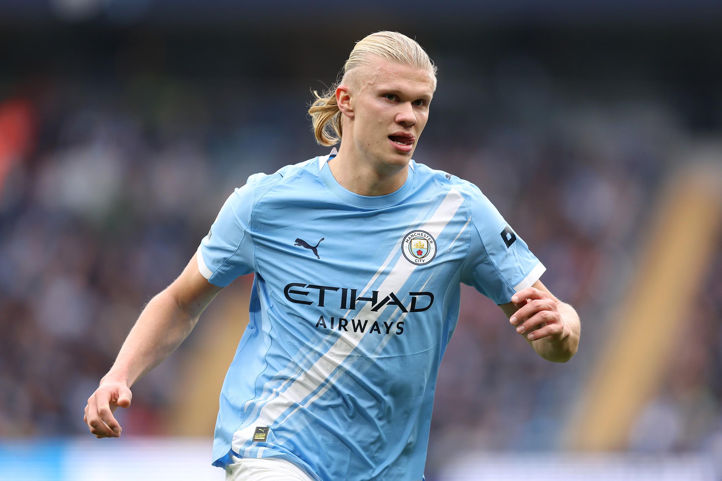 媒体人：成都蓉城一年三换董事长，新一任在走流程了（媒体人称成都蓉城一年内第三次更换董事长，新任人选正按流程推进）